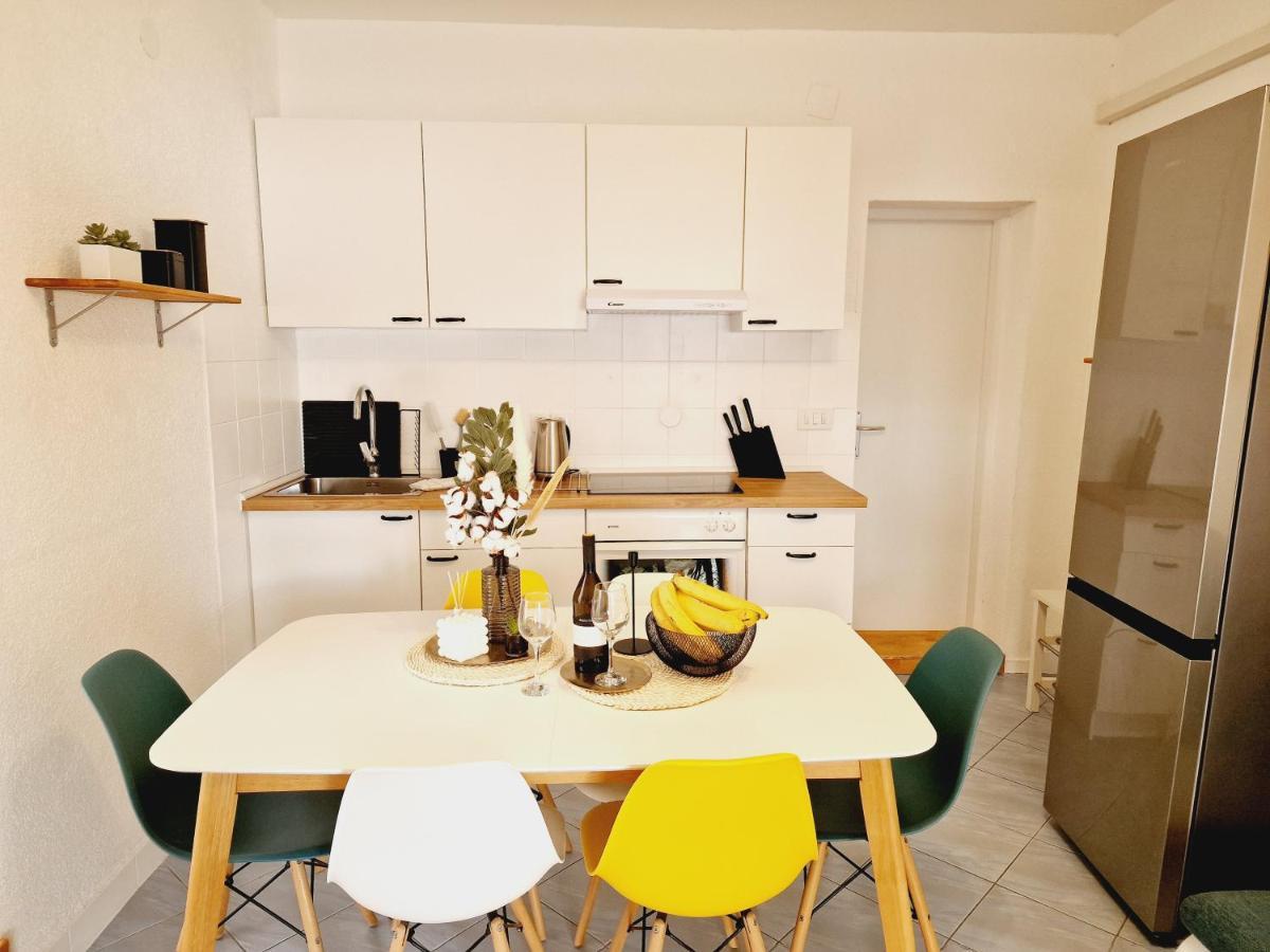 Apartment Melani Vir Exterior photo