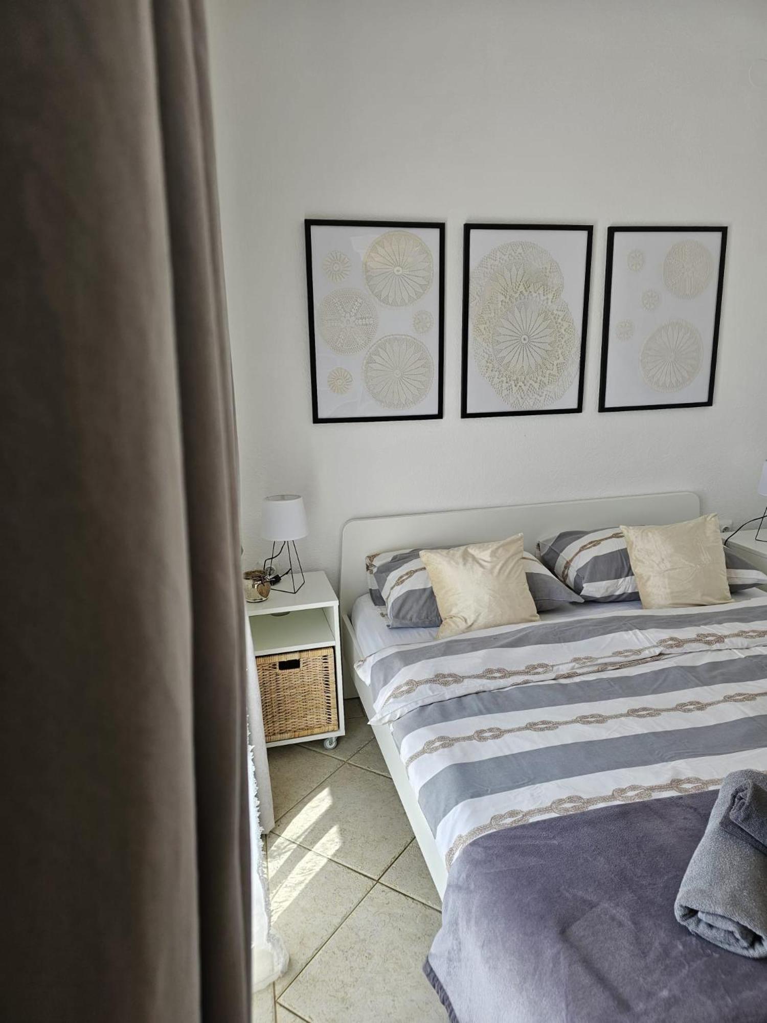 Apartment Melani Vir Exterior photo